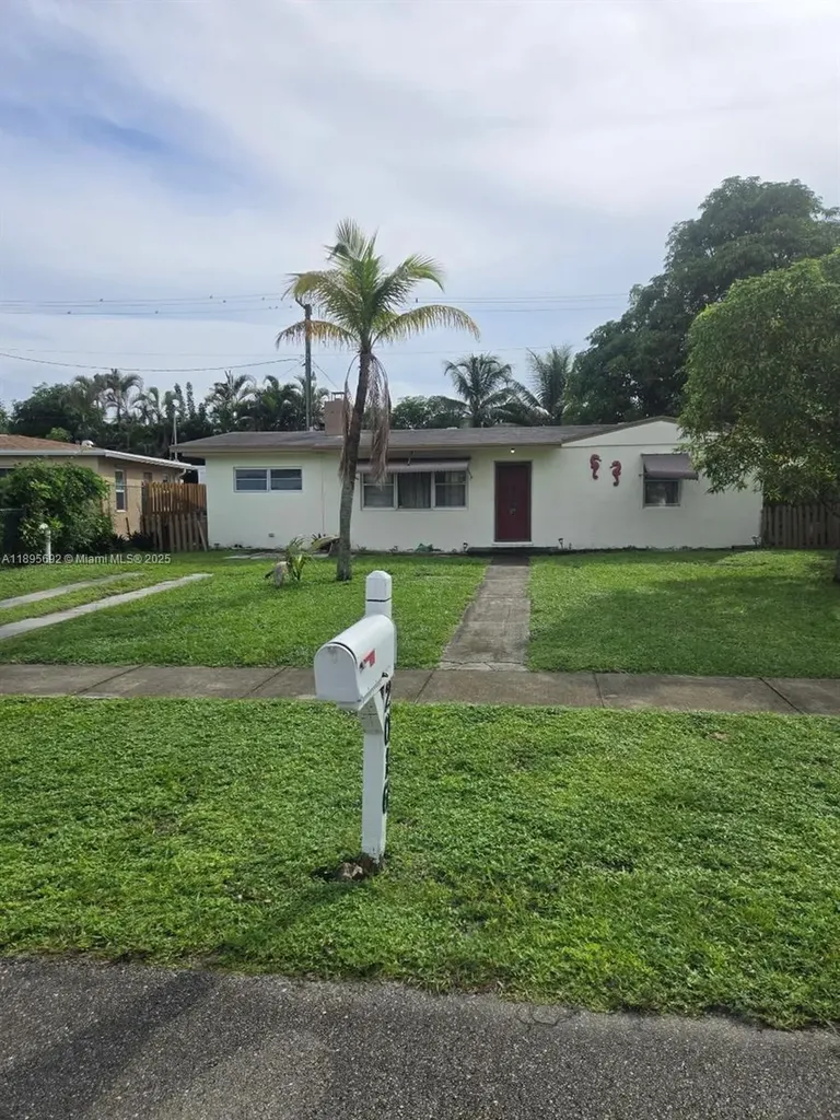 2016 Eagle Drive Palm Beach FL 33409