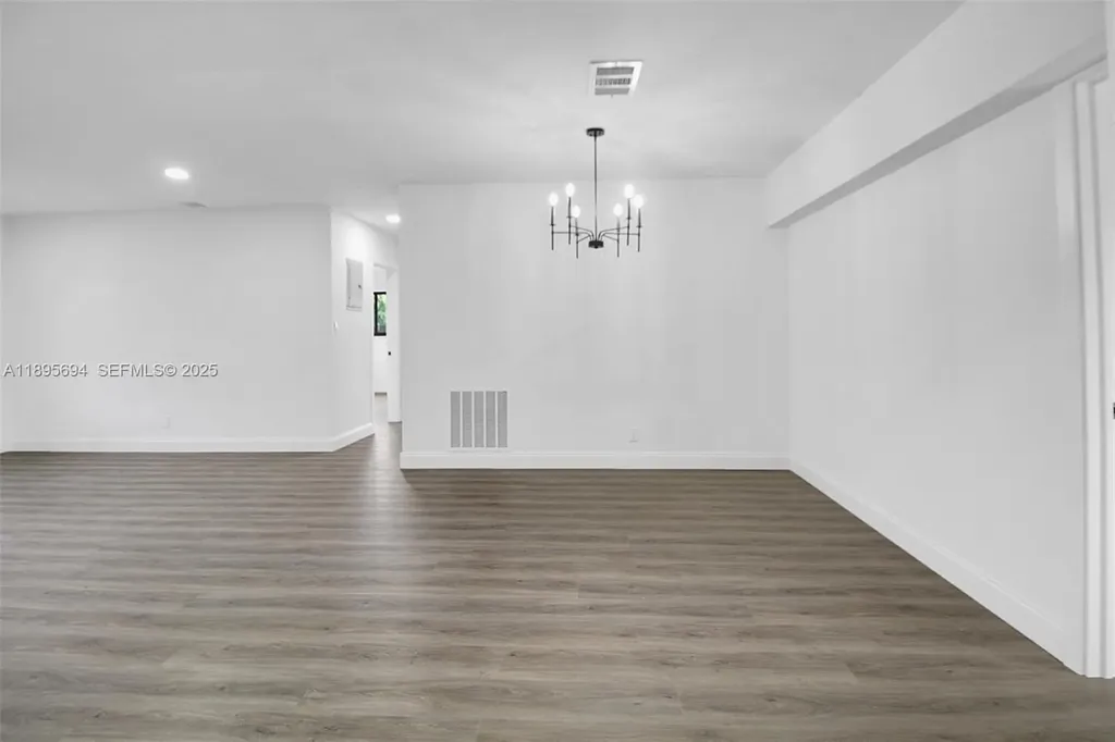 2880 SW 2nd Street Fort Lauderdale FL 33312