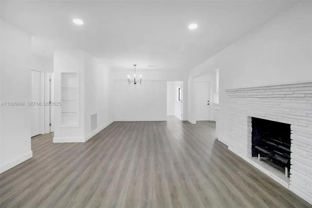 2880 SW 2nd Street Fort Lauderdale FL 33312