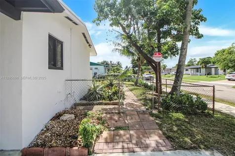 2880 SW 2nd Street Fort Lauderdale FL 33312