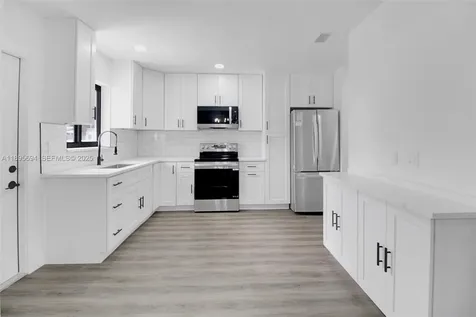 2880 SW 2nd Street Fort Lauderdale FL 33312