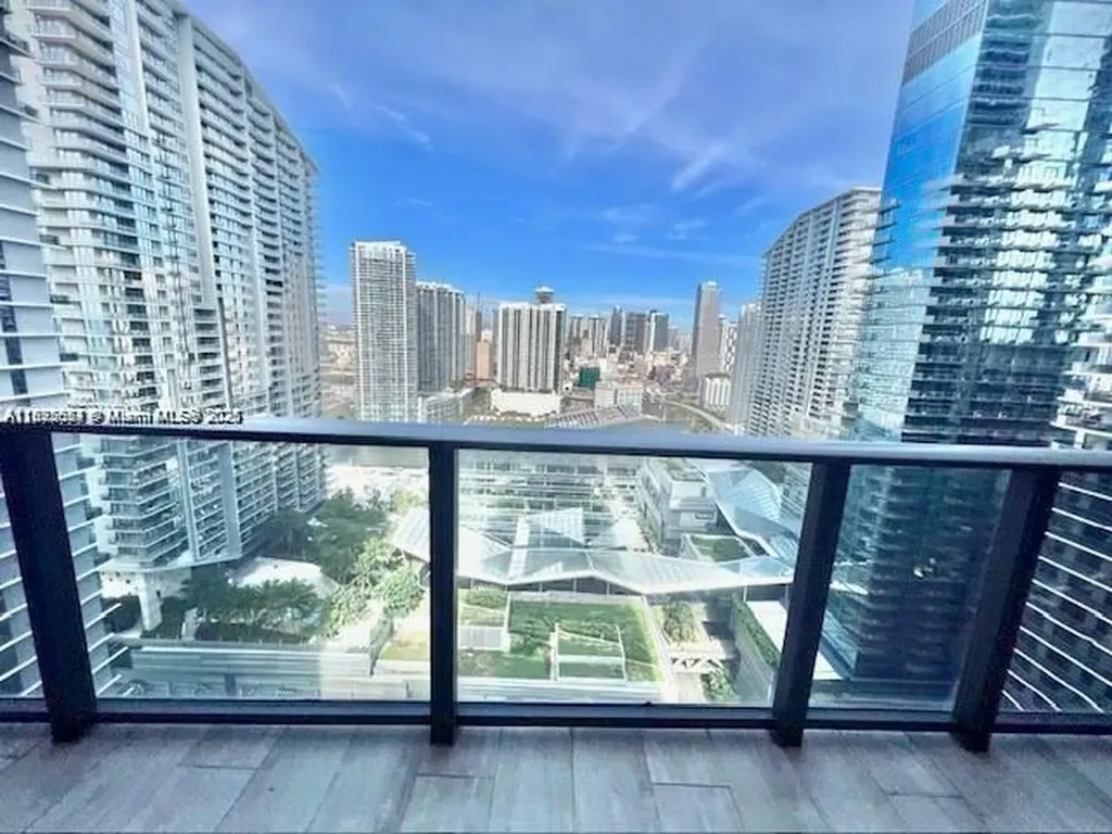45 SW 9th Street Miami FL 33130