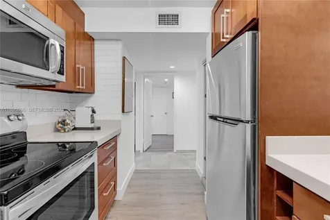 5845 Collins Avenue Miami Beach FL 33140
