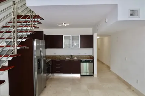 41 SE 5th Street Miami FL 33131
