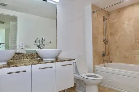 41 SE 5th Street Miami FL 33131