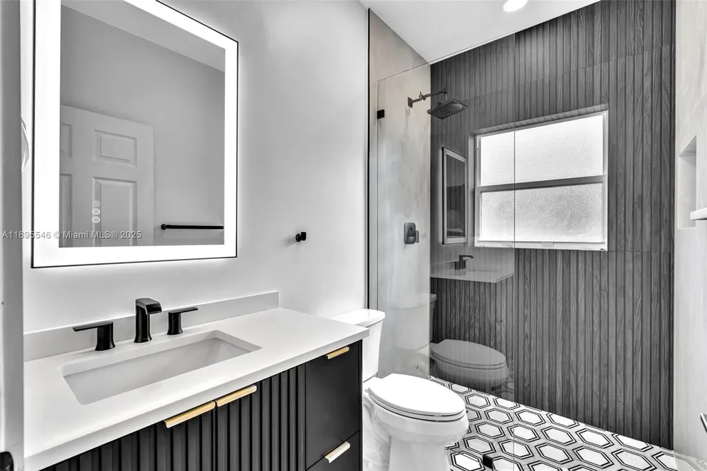 13799 Via Nadina Delray Beach FL 33446