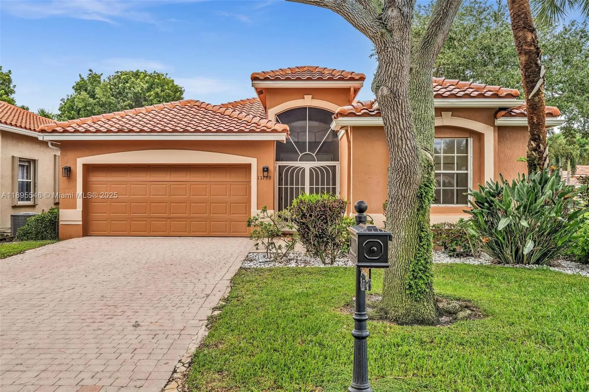13799 Via Nadina Delray Beach FL 33446