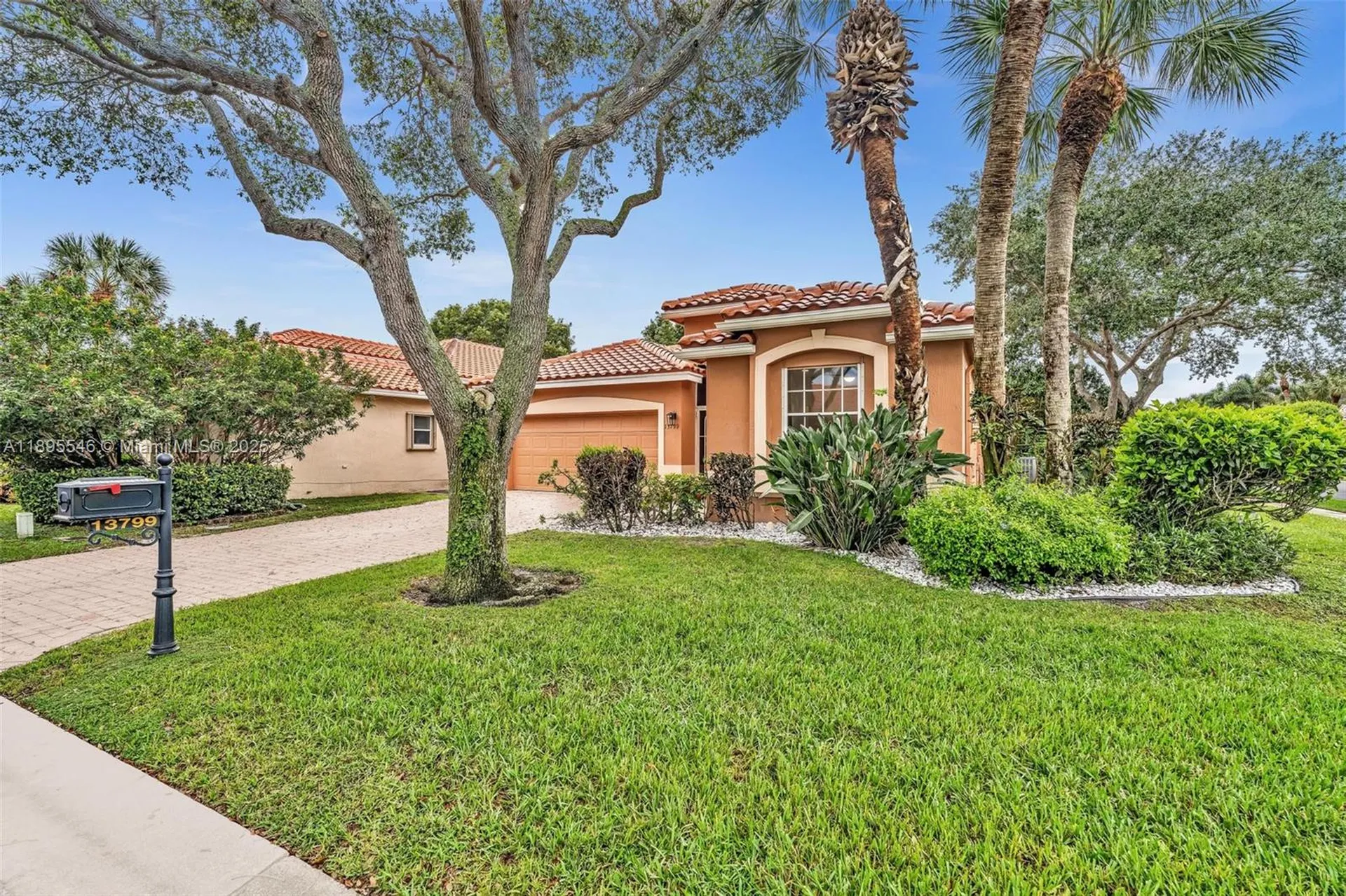 13799 Via Nadina Delray Beach FL 33446