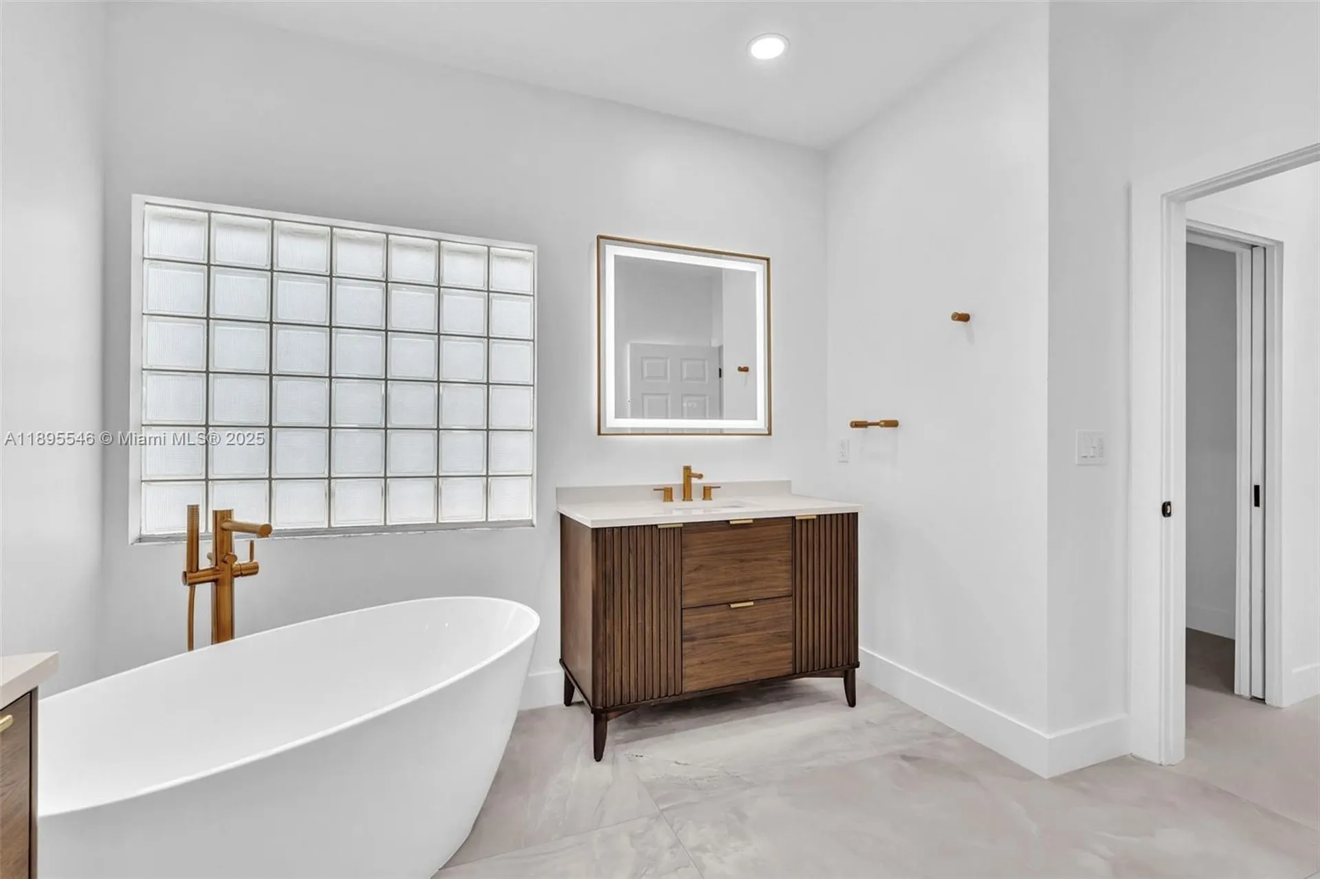 13799 Via Nadina Delray Beach FL 33446