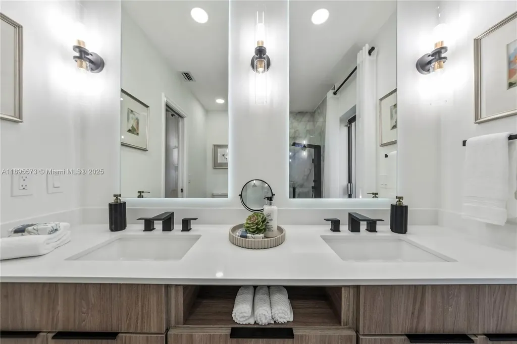 1500 NW 108th Way Coral Springs FL 33071