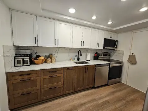 18061 Biscayne Boulevard Aventura FL 33160