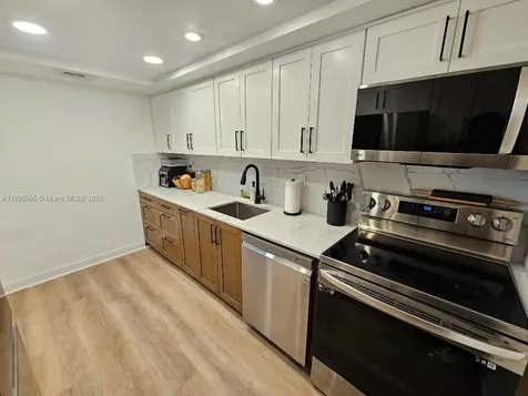 18061 Biscayne Boulevard Aventura FL 33160