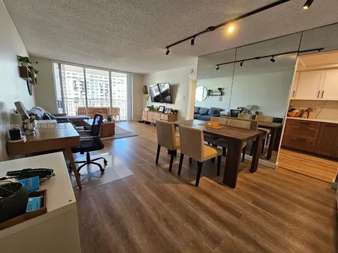 18061 Biscayne Boulevard Aventura FL 33160