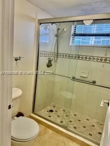 2625 Collins Avenue Miami Beach FL 33140