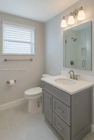 2625 Collins Avenue Miami Beach FL 33140