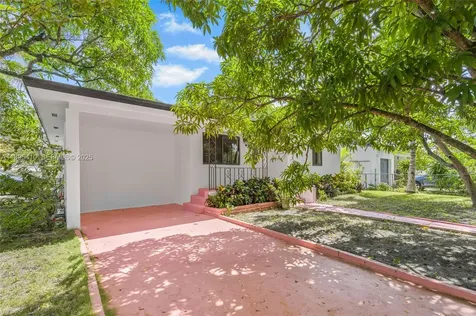 12037 NW 8th Avenue North Miami FL 33168