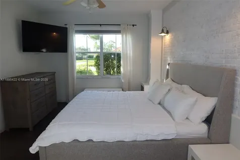 8189 Sandpiper Way West Palm Beach FL 33412