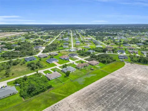 2508 Park Road Lehigh Acres FL 33971