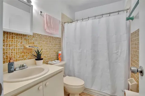458 SW 9th Street Miami FL 33130