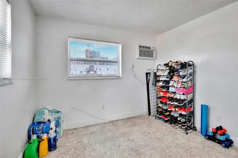 458 SW 9th Street Miami FL 33130