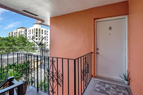 458 SW 9th Street Miami FL 33130