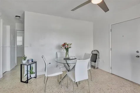 458 SW 9th Street Miami FL 33130