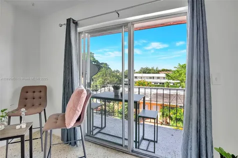 458 SW 9th Street Miami FL 33130