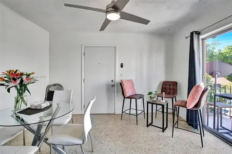 458 SW 9th Street Miami FL 33130