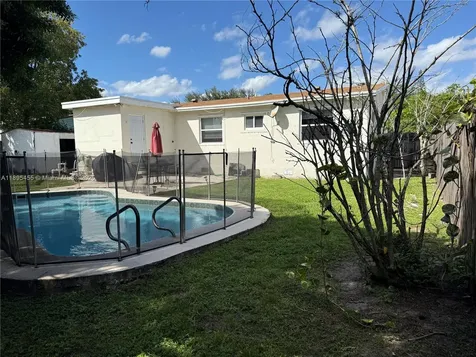 7508 Farragut Street Hollywood FL 33024
