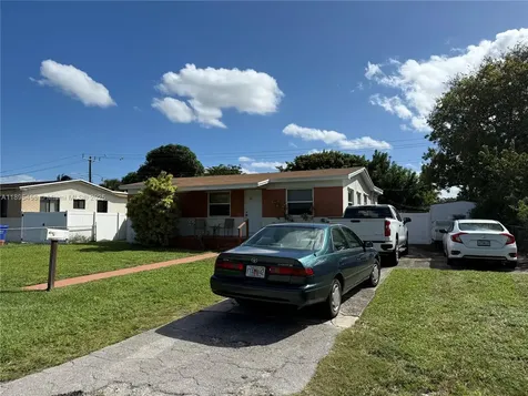 7508 Farragut Street Hollywood FL 33024