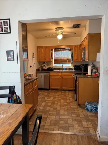 7508 Farragut Street Hollywood FL 33024