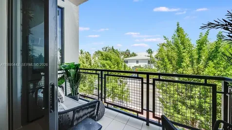 1030 15th Street Miami Beach FL 33139