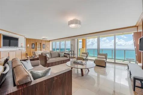 1455 Ocean Drive Miami Beach FL 33139