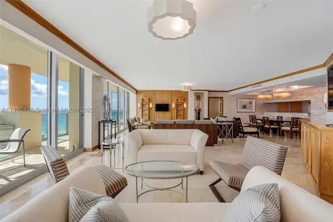 1455 Ocean Drive Miami Beach FL 33139