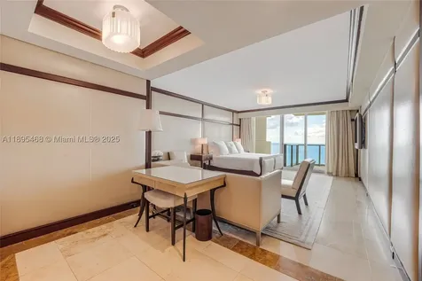 1455 Ocean Drive Miami Beach FL 33139