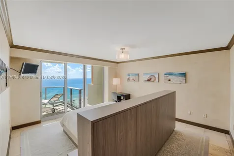 1455 Ocean Drive Miami Beach FL 33139