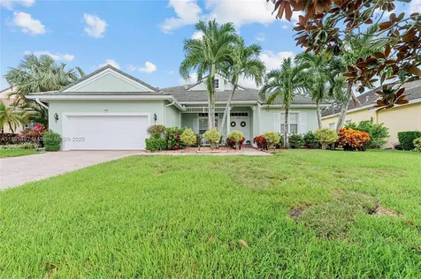 172 NW Magnolia Lakes Boulevard Port St. Lucie FL 34986