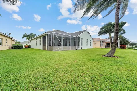 172 NW Magnolia Lakes Boulevard Port St. Lucie FL 34986