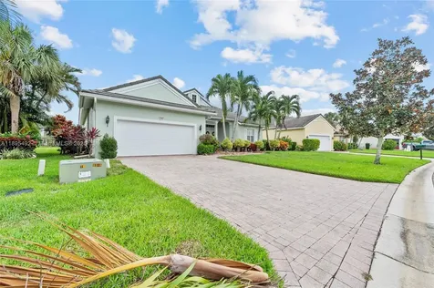 172 NW Magnolia Lakes Boulevard Port St. Lucie FL 34986