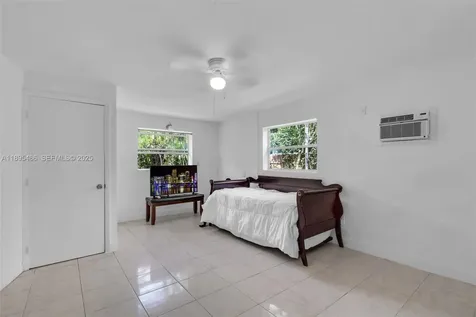 1585 NE 139th Street North Miami FL 33161
