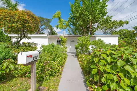1585 NE 139th Street North Miami FL 33161