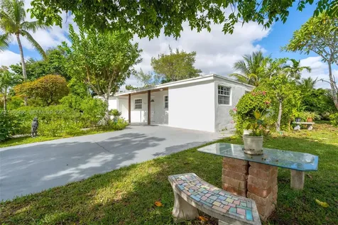 1585 NE 139th Street North Miami FL 33161
