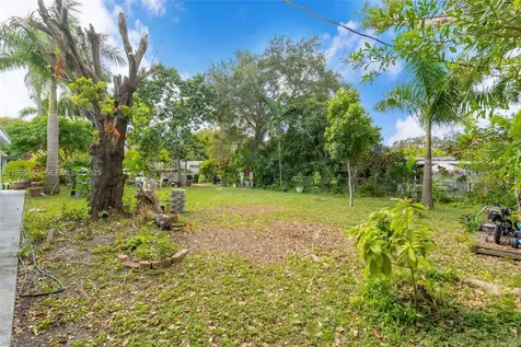 1585 NE 139th Street North Miami FL 33161