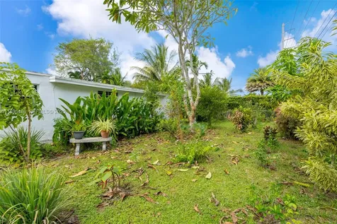 1585 NE 139th Street North Miami FL 33161