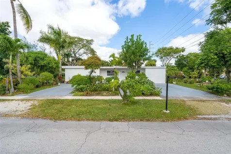 1585 NE 139th Street North Miami FL 33161