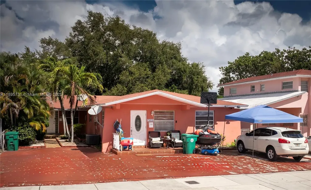 2613 SW 16th Terrace Miami FL 33145