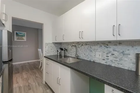 3 Island Avenue Miami Beach FL 33139