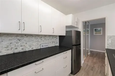 3 Island Avenue Miami Beach FL 33139
