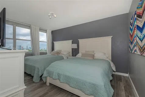 3 Island Avenue Miami Beach FL 33139