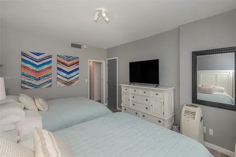 3 Island Avenue Miami Beach FL 33139